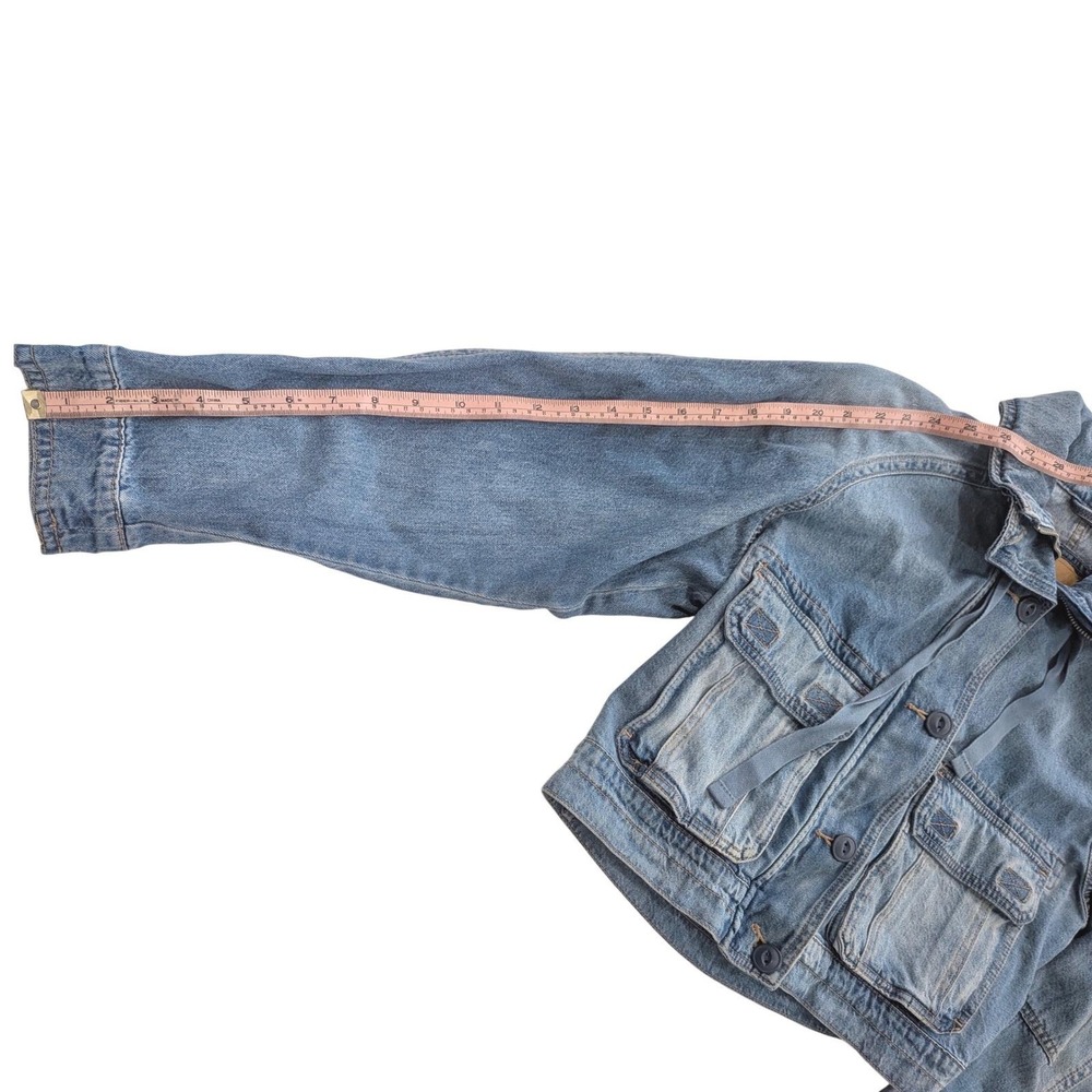 AEO American Eagle XS Dreamy Drape Blue Denim Cropped Utility Cargo Jeans Jacket - Picture 7 of 8